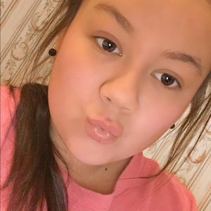 Meet your Posher, Leslie